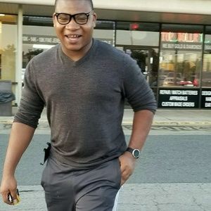 Meet your Posher, Damola